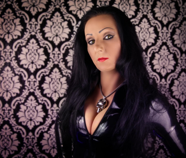 Mistress Luciana 