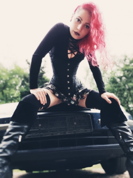 Lady Rockabella 