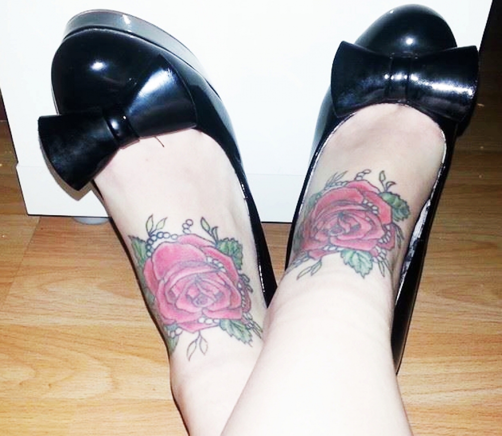 Lady_RedRose
