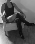 Herrin sucht Geldsklaven