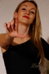 Zeig mir deinen Kleinschwanz zu meiner Belustigung
