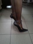 attraktive dominante Lady sucht solventen Shoppingsklave 