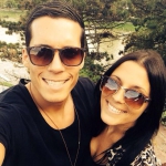 Das Dominante Luxuspaar lässt sich beschenken