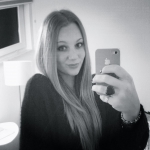 Deine Gebieterin Vicky sucht dich Sklave!