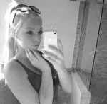 Geldlady Mona sucht