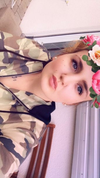 Laura Tikanovics