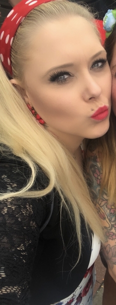Mandy 