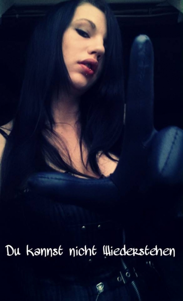 LuxusLady Skyla