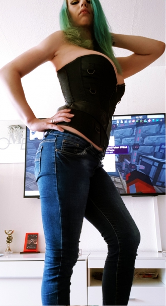 Lady Skyla 