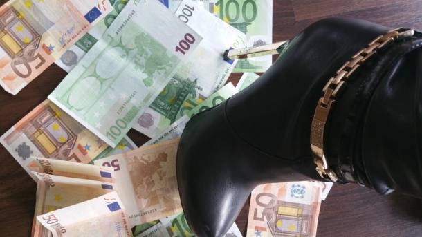 Money Mistress Stella