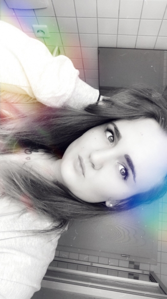 Laura Tikanovics