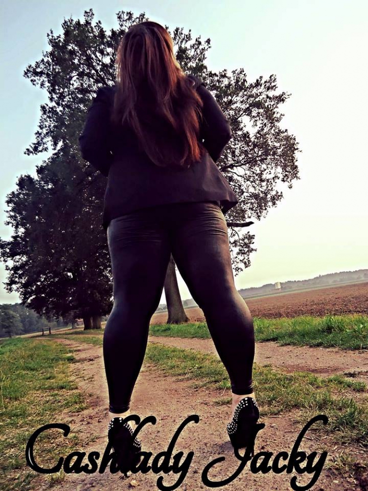 LuxusDom-Jacky