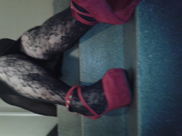 LADY GINA DOM