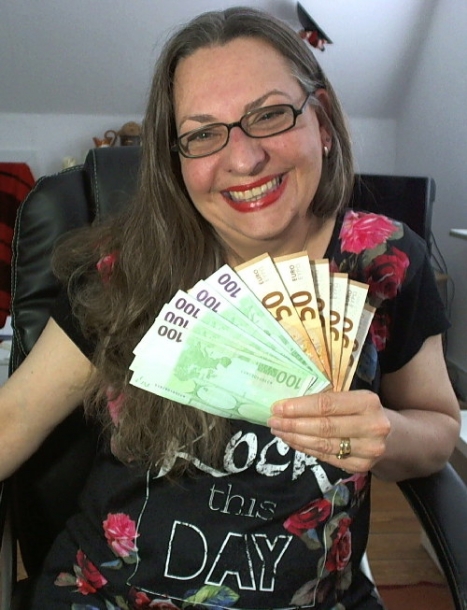 Cash Lady Vivian